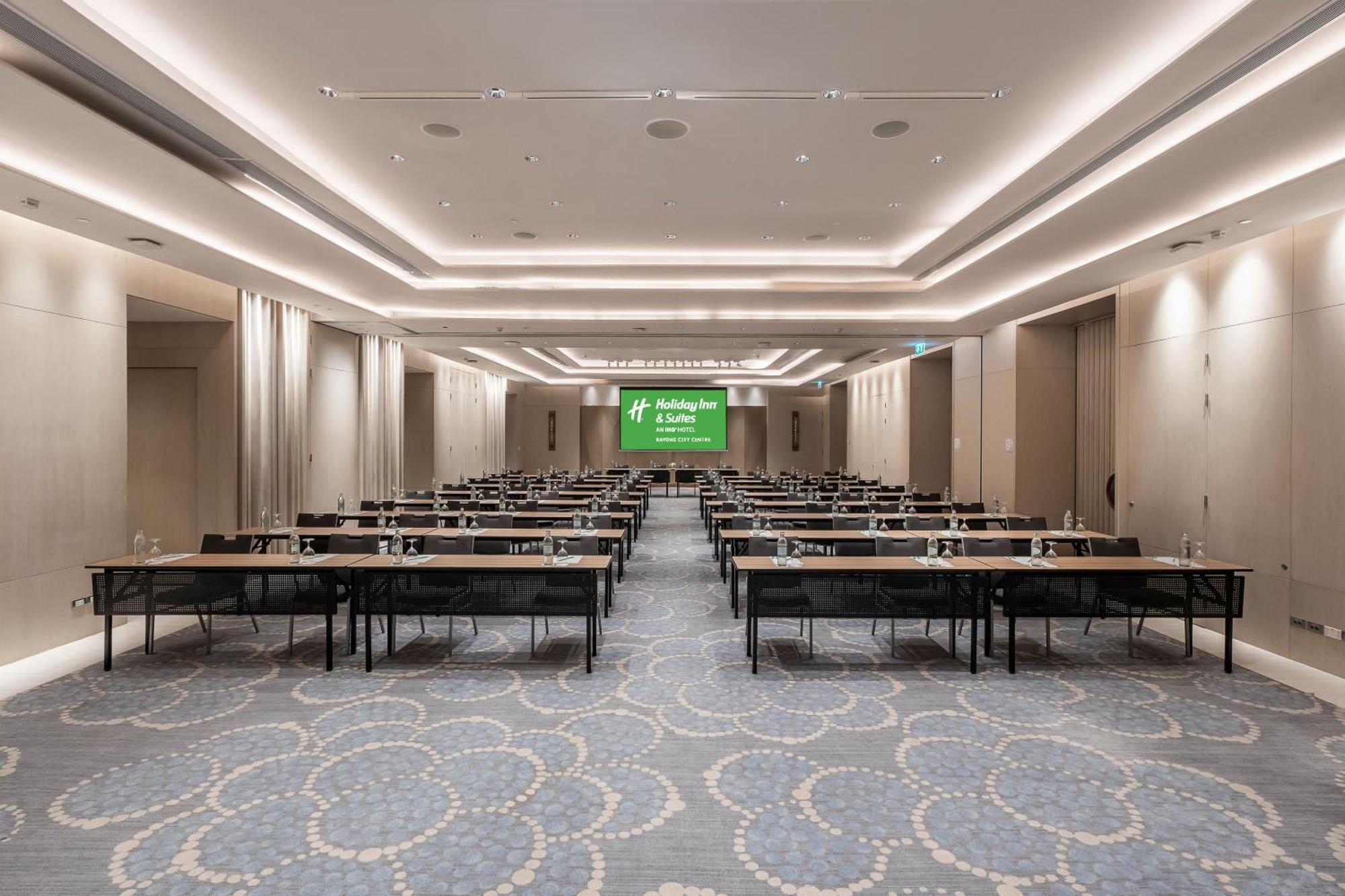 Holiday Inn & Suites Rayong City Centre By Ihg Exteriör bild