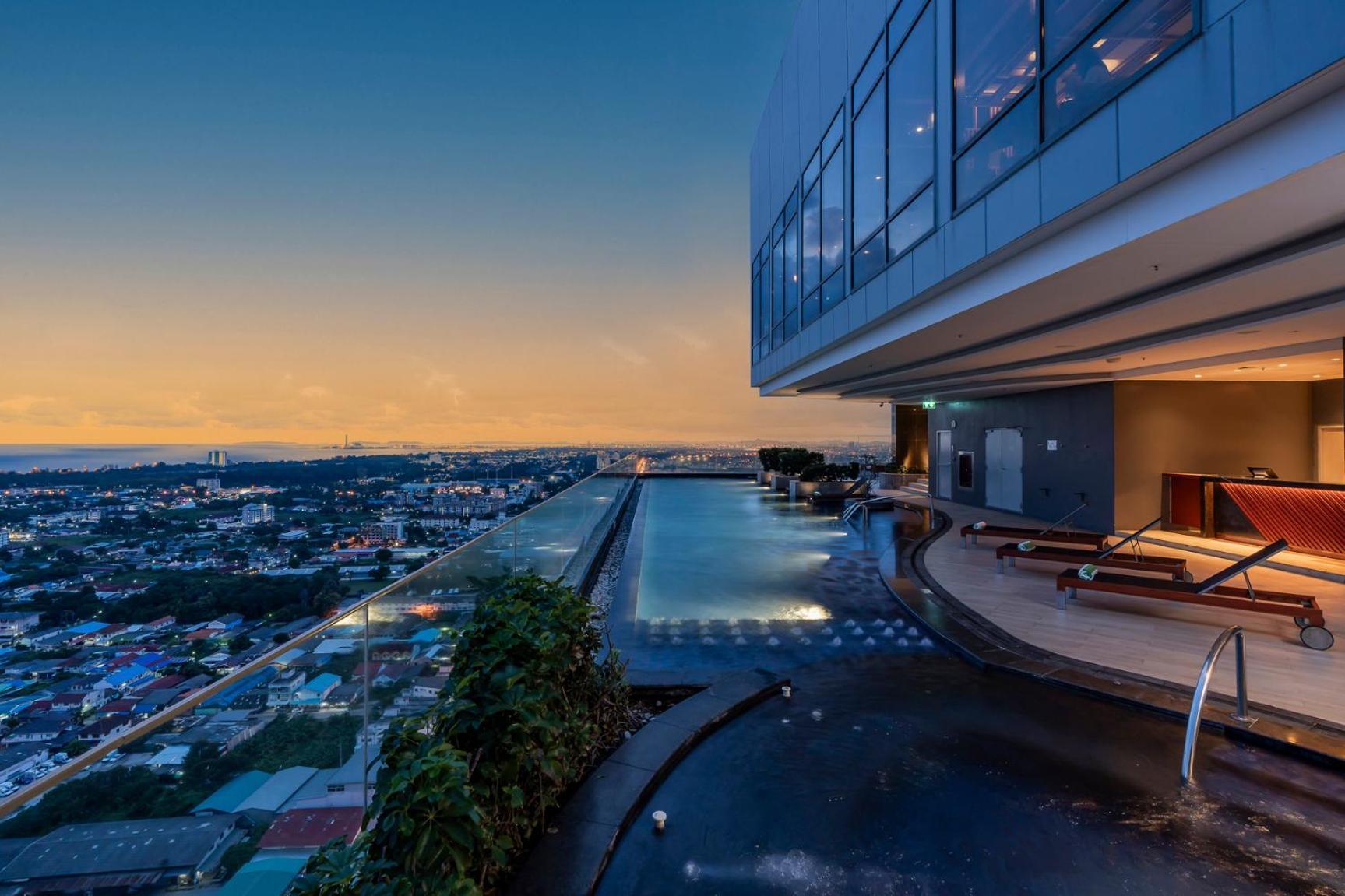 Holiday Inn & Suites Rayong City Centre By Ihg Exteriör bild