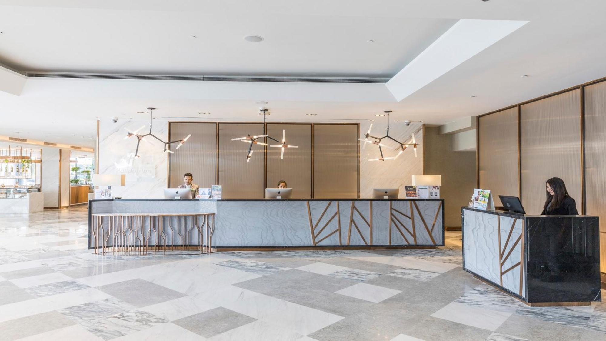 Holiday Inn & Suites Rayong City Centre By Ihg Exteriör bild