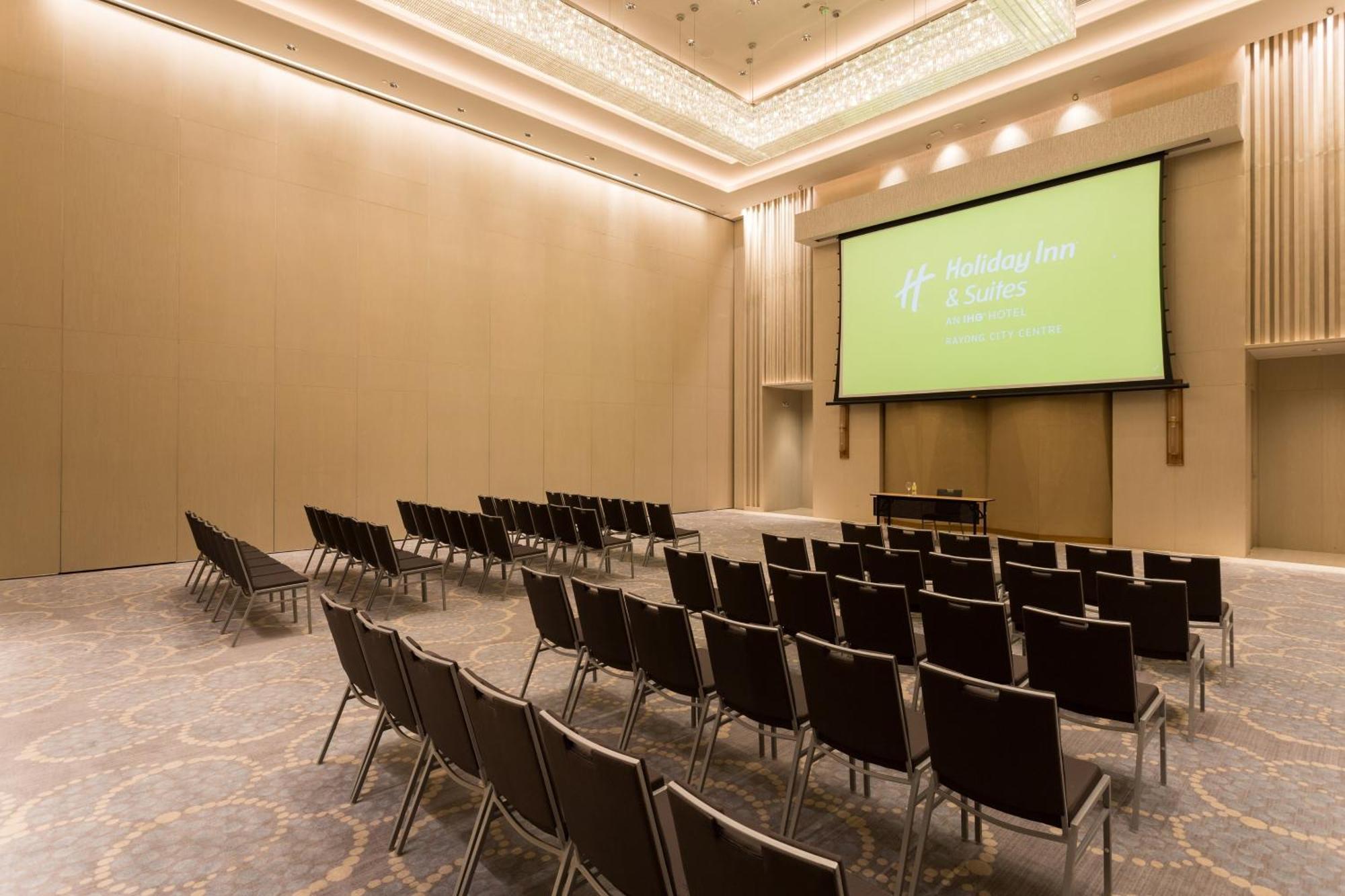 Holiday Inn & Suites Rayong City Centre By Ihg Exteriör bild