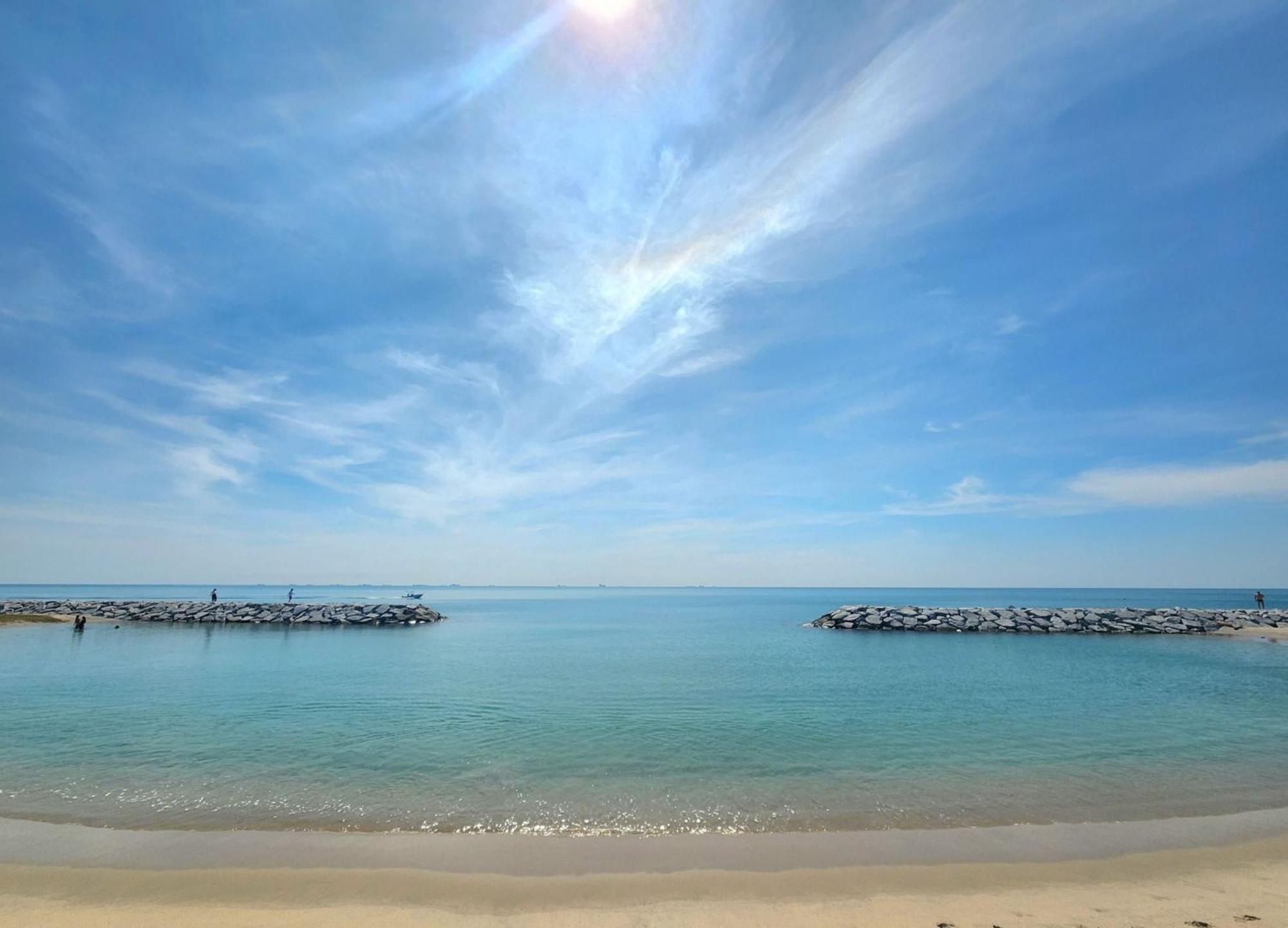 Holiday Inn & Suites Rayong City Centre By Ihg Exteriör bild